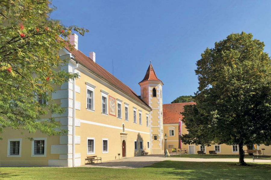 01_Schloss Atzenbrugg_c_Nadja Meister.jpg