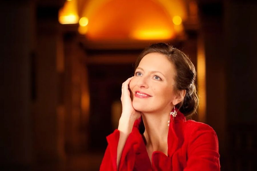 Stephanie Houtzel_c_Julia Wesely.jpg